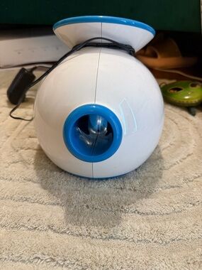Automatic iFetch White and Blue Round Pet Ball Launcher
